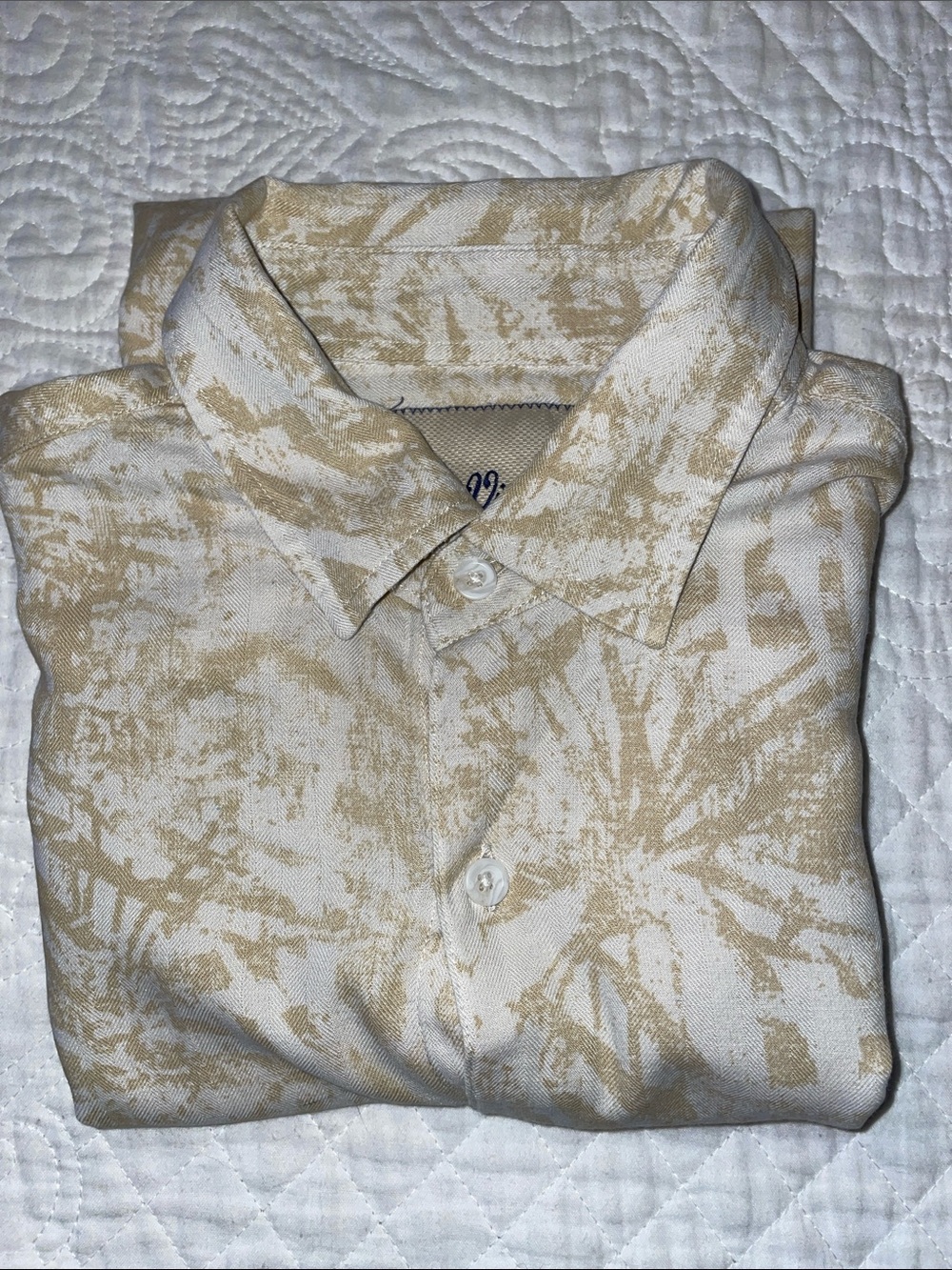 Silk Vintage Short-Sleeve Button-Up Shirt in Beige & White Palm Pattern. Size M - Picture 9 of 12